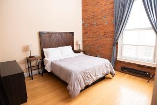 Top Floor Loft 4 Bedrooms and 2 000 sq ft - 2