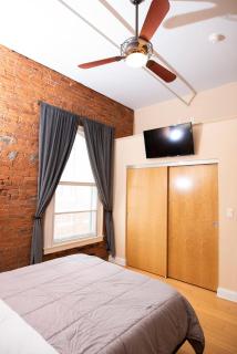 Top Floor Loft 4 Bedrooms and 2 000 sq ft - 1