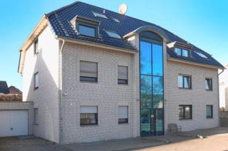 Familienwohnung mit Whirlpool Badewanne und Balkon - 5