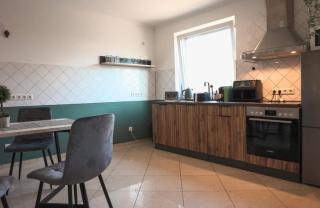 Familienwohnung mit Whirlpool Badewanne und Balkon - 1