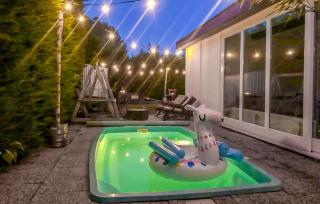 Beautiful Home In Scharendijke - 2