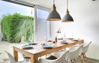 Beautiful Home In Scharendijke - 7