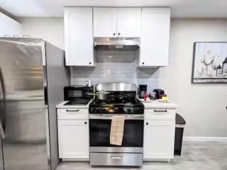 Private Master Bedroom North Lamar - 5