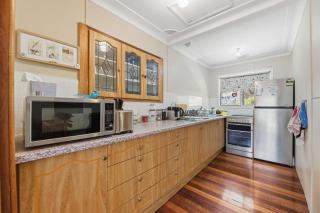 Dorathee Cottage - Pet Friendly - Absolute Waterfront - 4