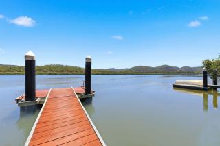 Dorathee Cottage - Pet Friendly - Absolute Waterfront - 0
