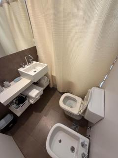 Bright 2BR with Balcony & Green Views - 1