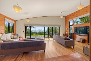 ON THE ROCKS, Whale Bay - 6