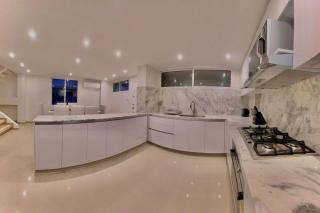 Karey Penthouse 3 - 5