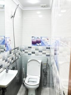 Luxury City Center Apartment Minutes from Beach & Train Station شقة فاخرة في وسط المدينة وعلى بعد دقائق من البحر - 9