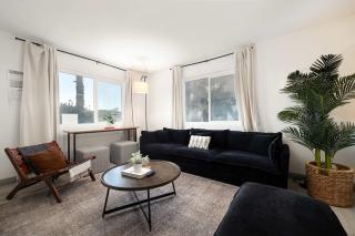 Walk to beach Prime location Villa - 2