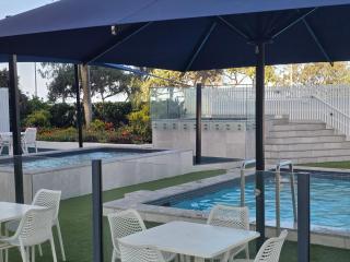 Hear the waves 270 views of coast and sunset hinterlands HUGE apartment - 4