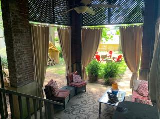 Huge Historic Home- Poker Room, 6BR 5BA, Walkable - 6