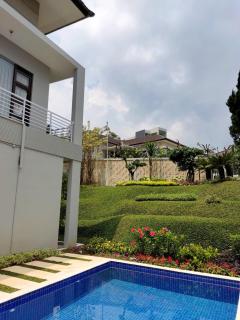 Villa Taman Pinus - Ciburial - 2