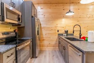 Green & Black Bear Cabins By Beyond Expectations - 3