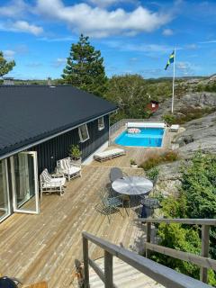 Seaside House With Pool Near Hällevikstrand - 0