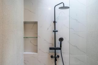 Brand New Designer Villa Underwater Pool View - 4