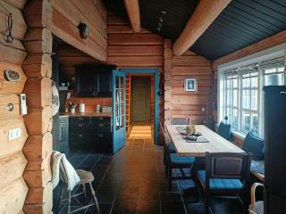 Log Cabin Near Muen And Myafallene - 8