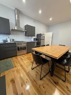 Recently renovated, spacious 3 bedroom home - 8