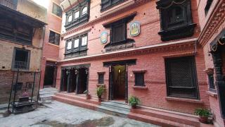 Tranquil Haven with shared kitchen access at greentara heritage home - 8