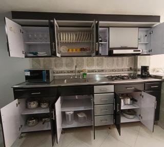 Apartamento cómodo, tranquilo con parqueadero, excelente ubicación - 7