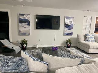 New 3BR in Central Miami Location for Family & Groups - 1