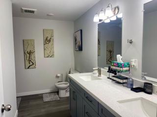 New 3BR in Central Miami Location for Family & Groups - 7