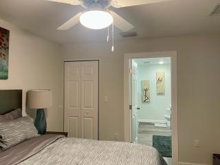 New 3BR in Central Miami Location for Family & Groups - 5