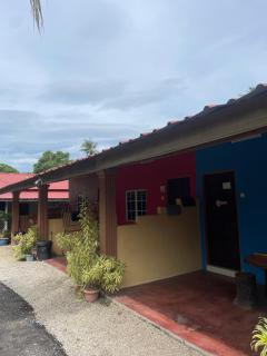 Teratak Atok Ajib - 8