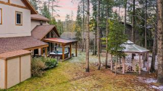 River Rock by AvantStay 8 Bedroom Ski Estate w Hot Tub Movie Theatre 10 Min Walk to Mtn - 0