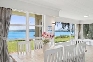 Panoramic Views of Rotorua's lake and Mountains - 1