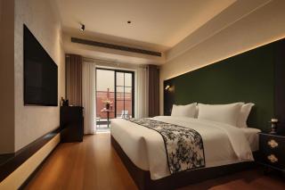 Zhangjiajie JIMO Hotel--New Hotel,Exclusive Location,Free Drop off Service to East Gate of forest park,Free Self-Service Laundry & Drying, Attraction Tickets Serivce in advance - 2