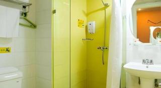 Home Inn-Qingdao Chongqing Zhong Road Licang Walking Street - 2