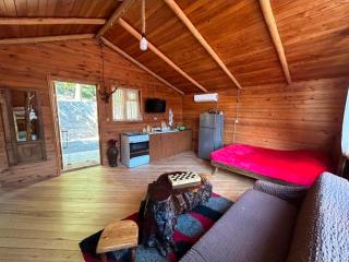 Mountain Garden Cottage - 9