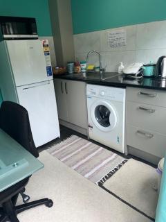 Sleepout with separate pantry and own bathroom - 3