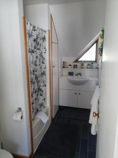 Remarkable studio,close to airport - 2