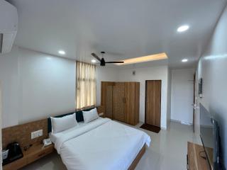 Hotel Lotus Suites - 2