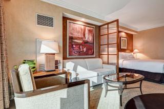 The Aura JR PREMIUM SUITE Strip view Balcony TWR 3 - 9