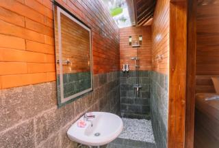 D SARI WOODEN House - 8