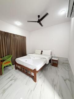 Hunter Beach Resort - 1