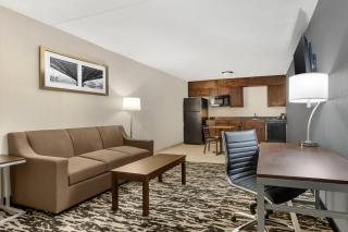 Quality Inn & Suites Easley - Greenville - 2