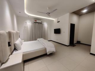 Evergreen Executive 4BHK - 8