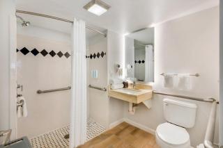 MainStay Suites Sterling near Dulles Town Center - 1