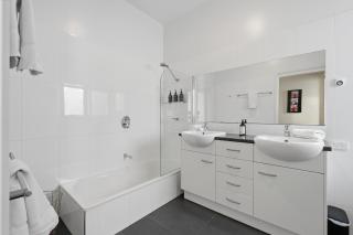 Poets View - 3 Bedroom House -  - 6