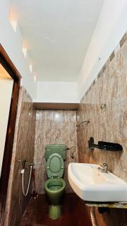 White Villa Guest House - 2