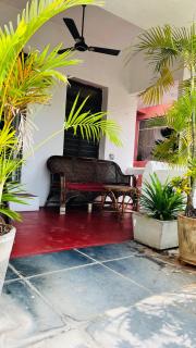 White Villa Guest House - 6