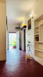 White Villa Guest House - 9