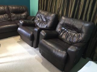 Sleepout with separate pantry and own bathroom - 6