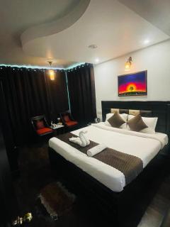 Vella marina Group of Hotel upper city heart # Free Parking-cricket stadium 10 km-Mcleodganj 2 km- Bhagsunag 4 - 6