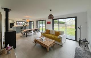 Awesome Home In Creances With Wifi - 6