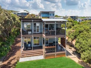 The Surf Nook - Walk to Beach - Family Friendly - 0